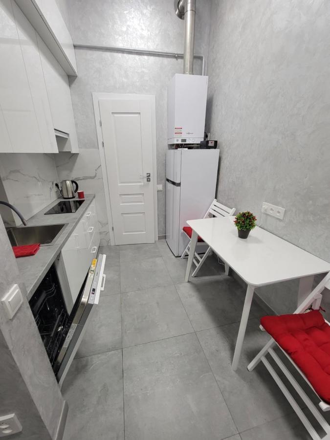 Warm & Cozy Apartment In The Heart Of Historical Lviv Exterior photo